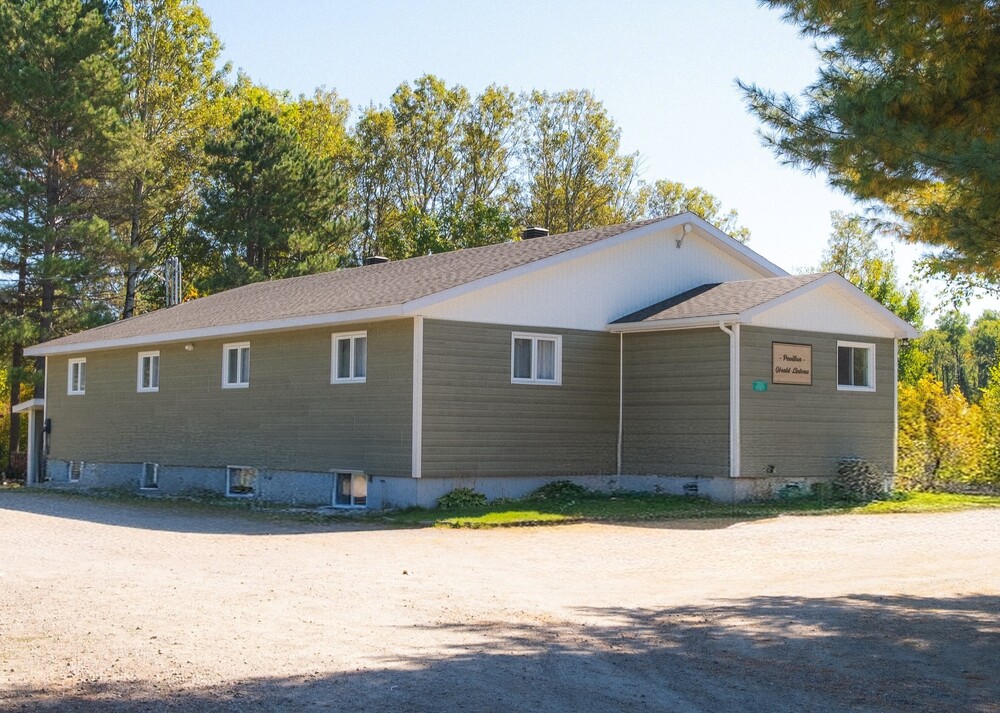 Chalet Pavillon Gerald Linteau (2) (1)